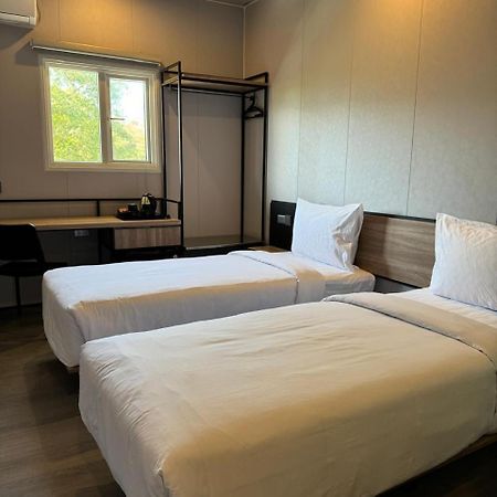 Conjioo Hotel Sumbawa Managed By Mhm Maluk Екстер'єр фото