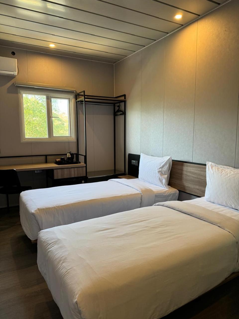 Conjioo Hotel Sumbawa Managed By Mhm Maluk Екстер'єр фото